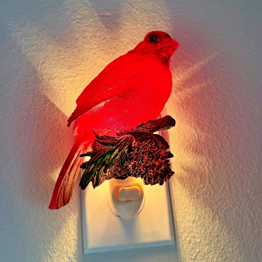 Wild Things Lights in the Night Red Cardinal Nightlight New in Box 5"x 6 1/2"x 4